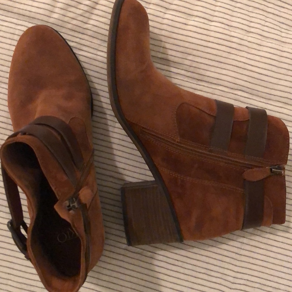 Franco Sarto suede ankle boot